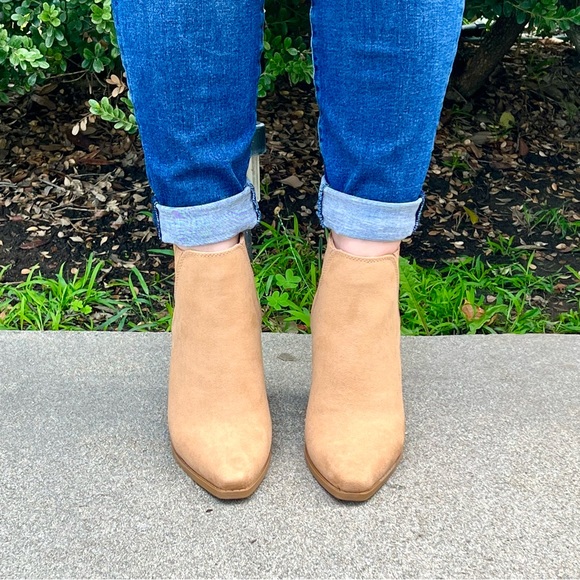 ⚡FINAL SALE! Camel Vegan Suede Western Ankle Boots - Picture 9 of 10